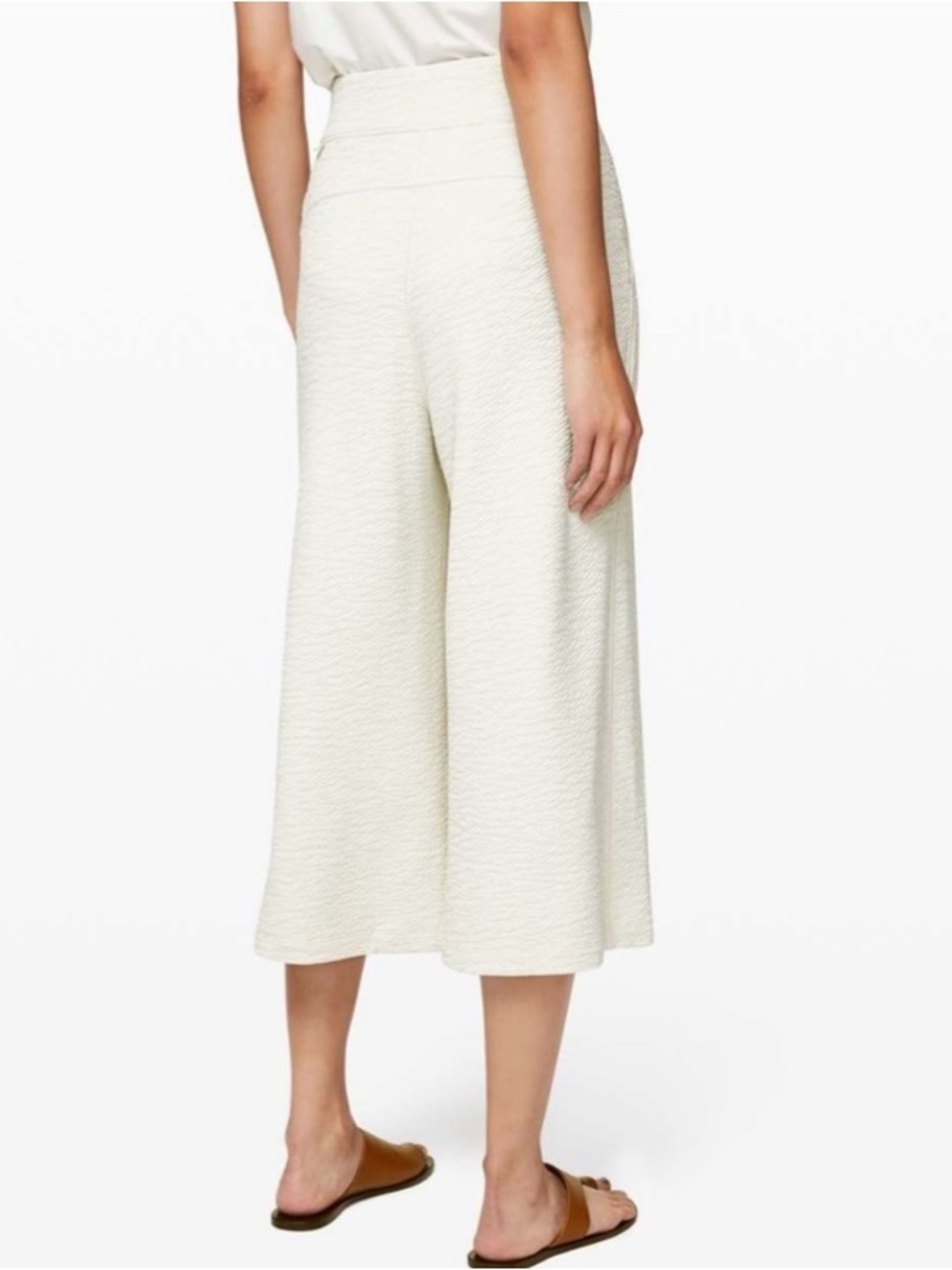 Lululemon Feel The Pleat crop athletic wear pants - Picture 3 of 8